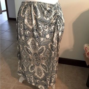 BCBG Maxazria Blue and Ivory White Paisley Midi Skirt Sz L